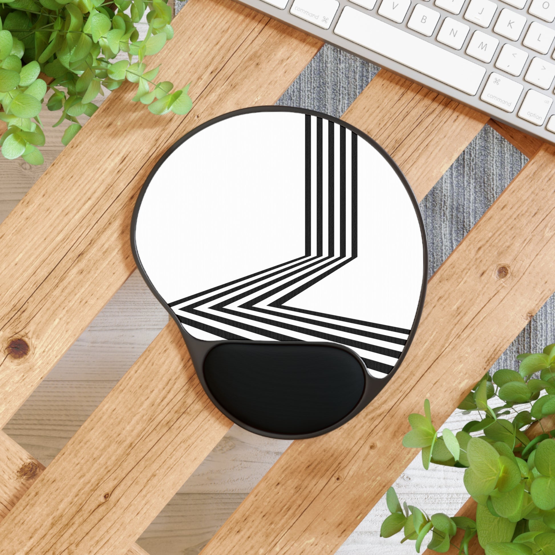 Stylish Ergonomic Mouse Pad with Wrist Rest, Modern Office Decor, Gift for Gamers, Comfortable Workstation Accessory, Minimalist Design
