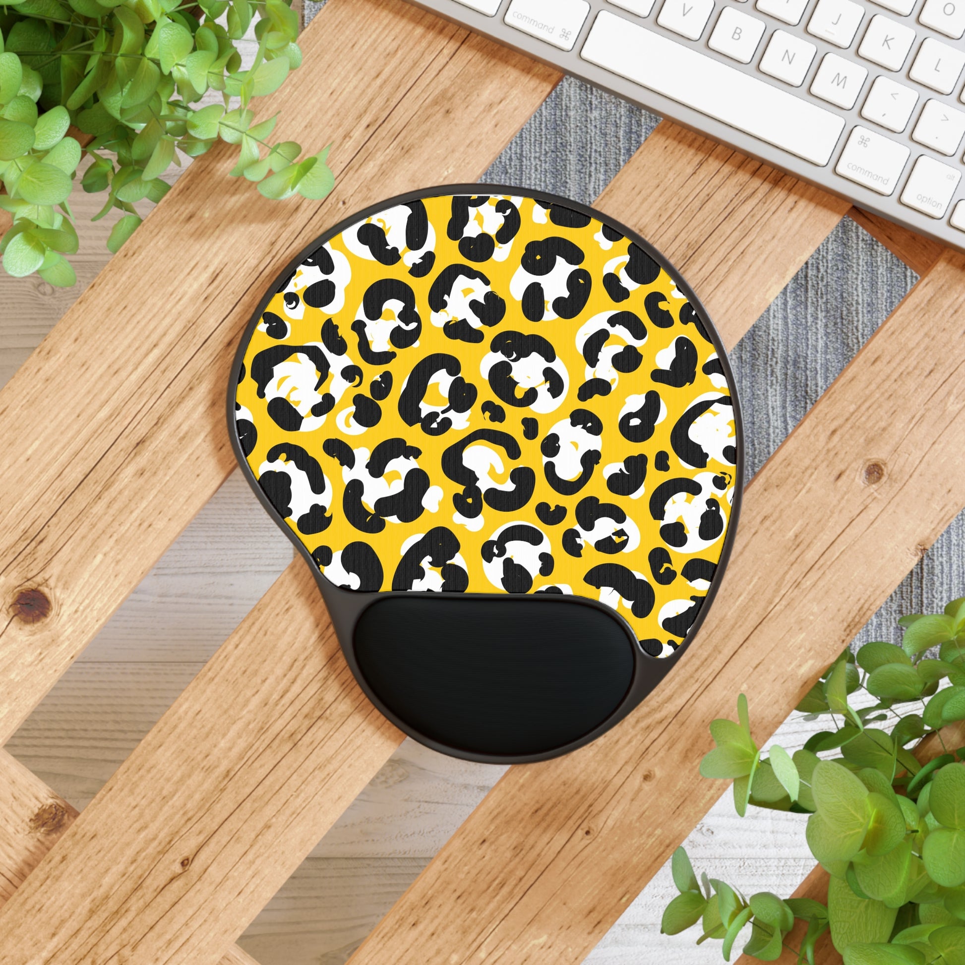 Vibrant Leopard Print Mouse Pad with Wrist Rest - Office Decor, Computer Accessory, Ergonomic Gift, Animal Print Lover, Home Office [...]
