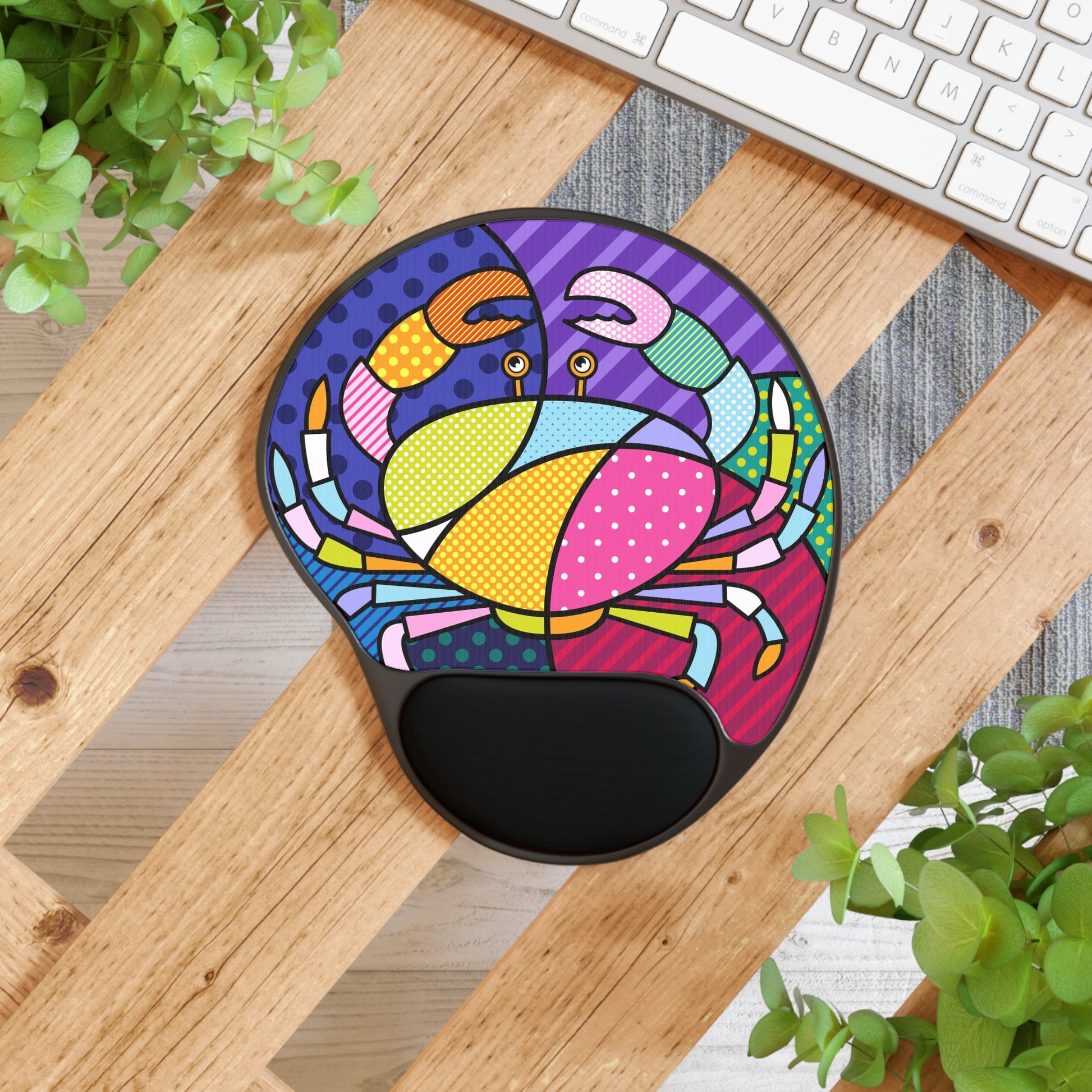Colorful Crab Mouse Pad with Wrist Rest - Fun Office Decor, Gift for Gamers, Vibrant Desk Accessory, Perfect for Sea Life Lovers, [...]